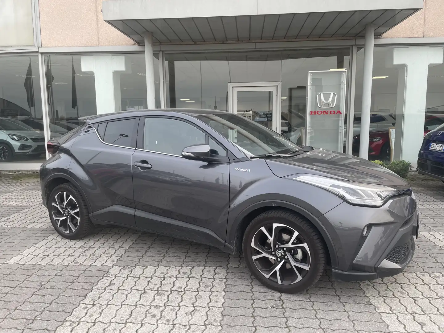 Toyota C-HR 1.8h Trend 2wd e-cvt - 2