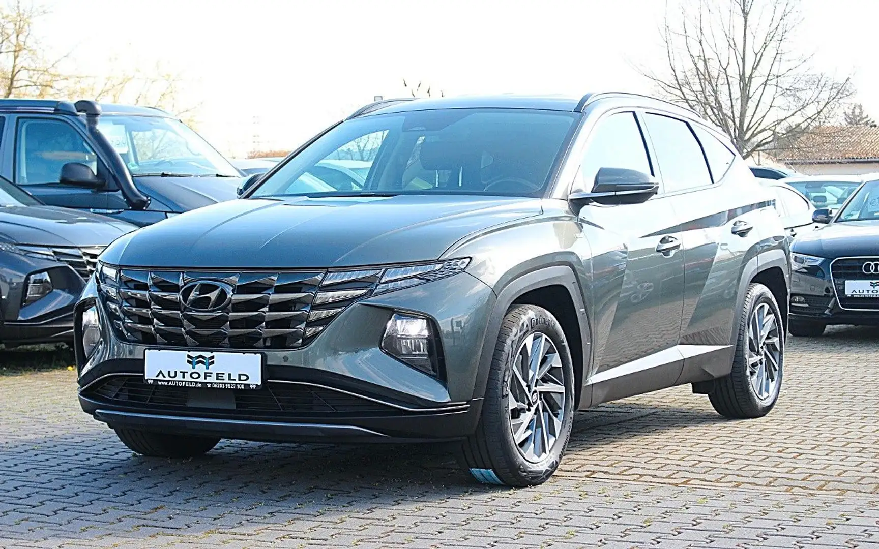 Hyundai TUCSON 1.6 CRDi/VOLLSHEFT/LED/ASSIST/NAVI/RCAM Grau - 1