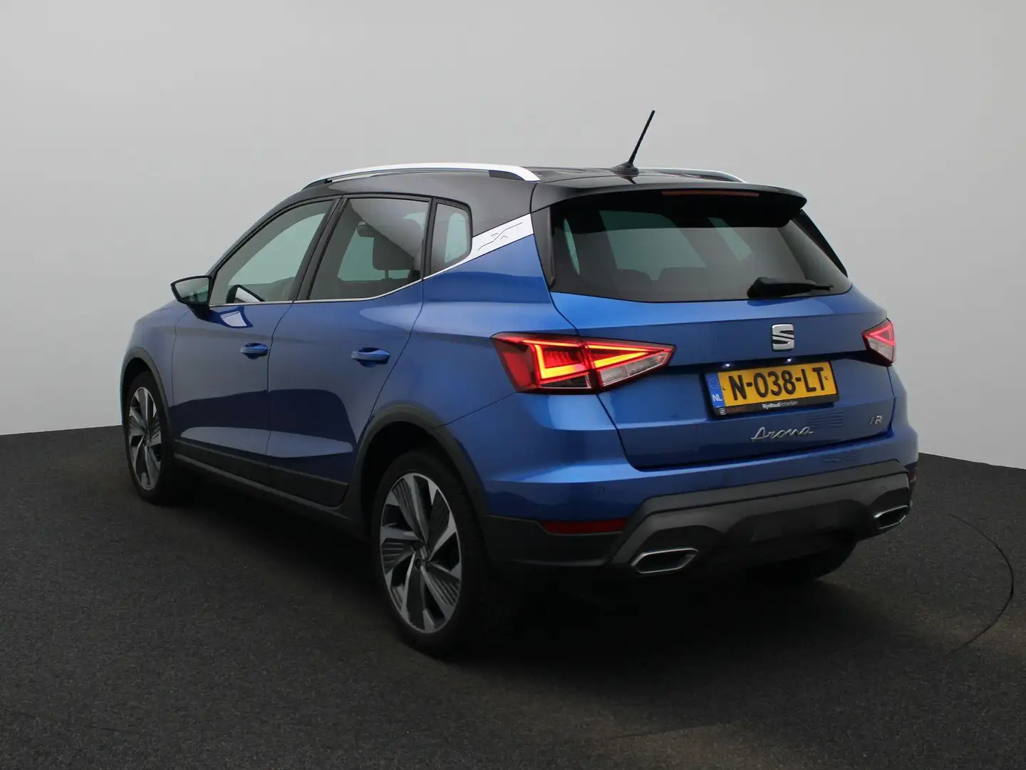 SEAT Arona 1.0 TSI FR Business Intense 95 PK | Parkeersensore Blau - 2
