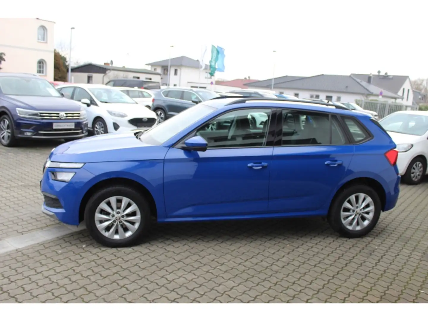 Skoda Kamiq Ambition 1,0l TSI 70 kW, 5-Gang-Scha AHK-klappbar Blau - 2