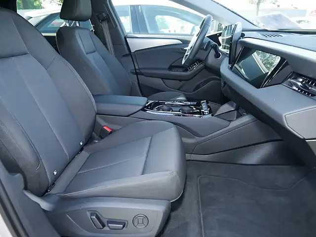 Audi A6 E-Tron view 6