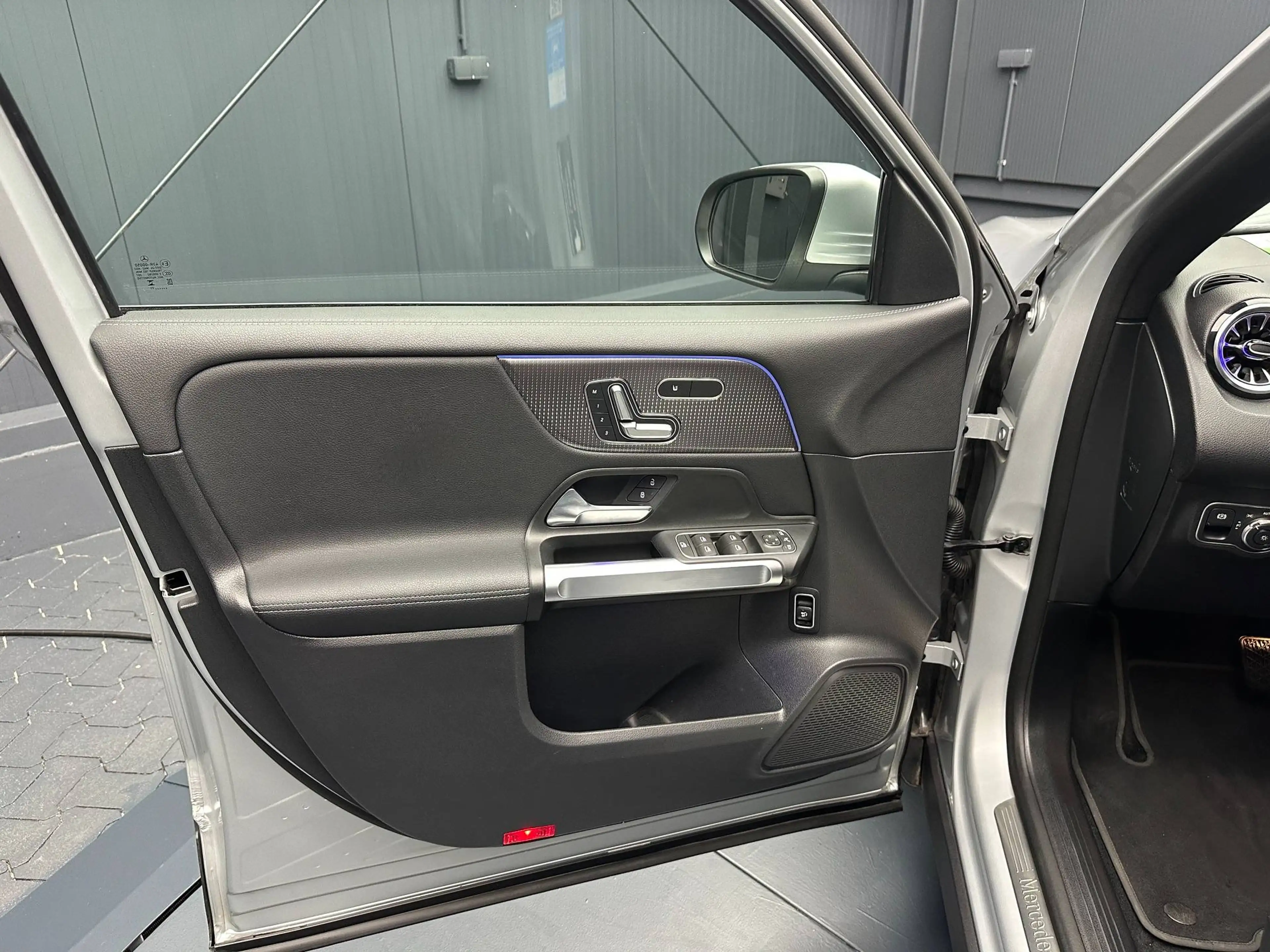 Mercedes-Benz EQB 250 Progressive *Advanced*KAMERA*CarPlay*T-LEDER* — photo 13