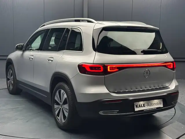 Mercedes-Benz Eqb view 3