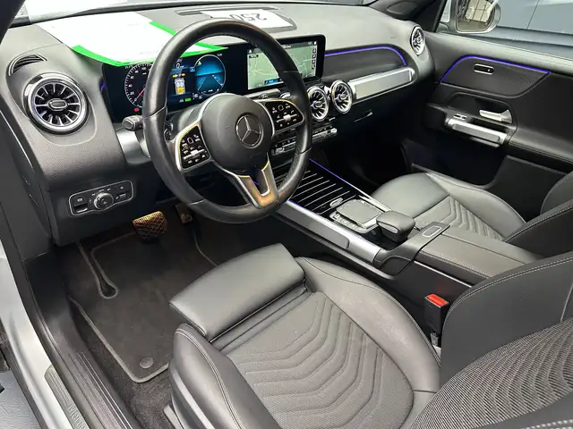 Mercedes-Benz Eqb view 16
