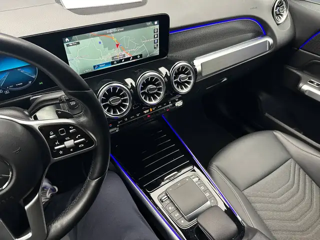 Mercedes-Benz Eqb view 19