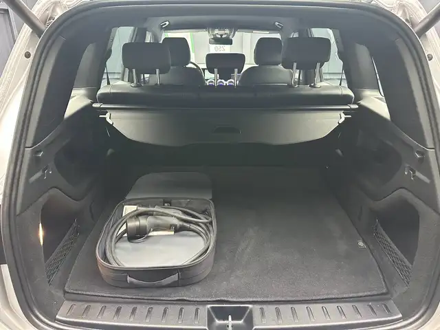 Mercedes-Benz Eqb view 27