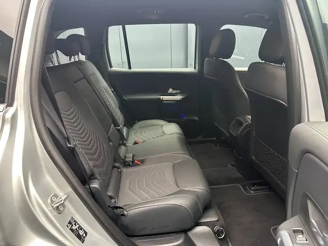 Mercedes-Benz Eqb view 26
