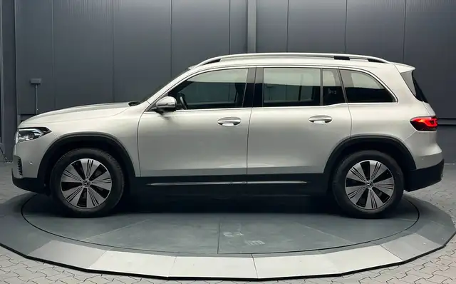 Mercedes-Benz Eqb view 2