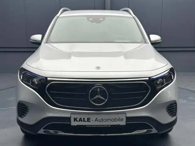 Mercedes-Benz Eqb view 8