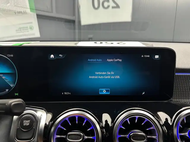 Mercedes-Benz Eqb view 23