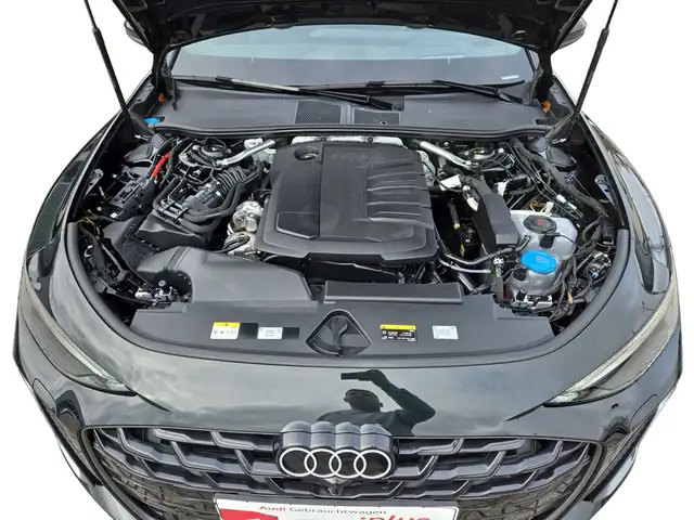 Audi A6 view 12