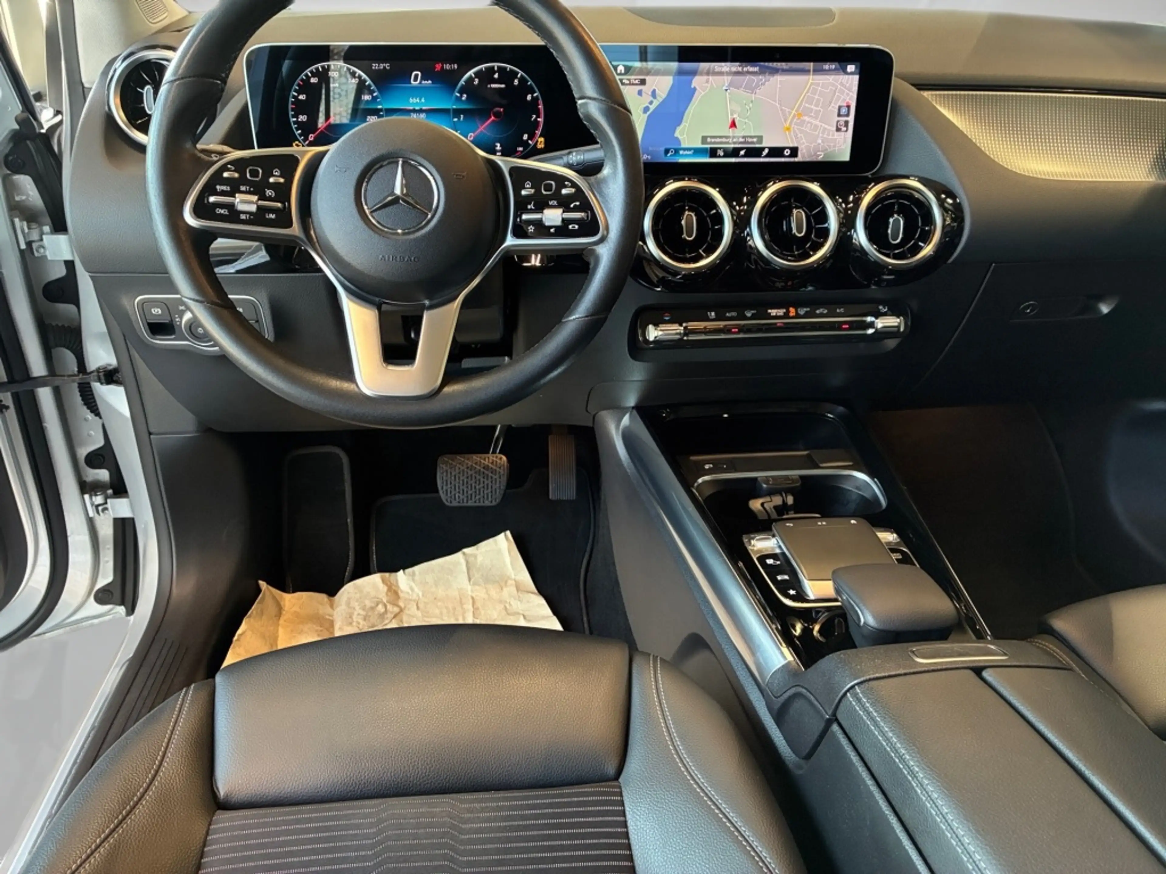 Mercedes-Benz B 220 4M PROGRESSIVE KAMERA SHZ NAVI+ TEMPO LED — photo 10