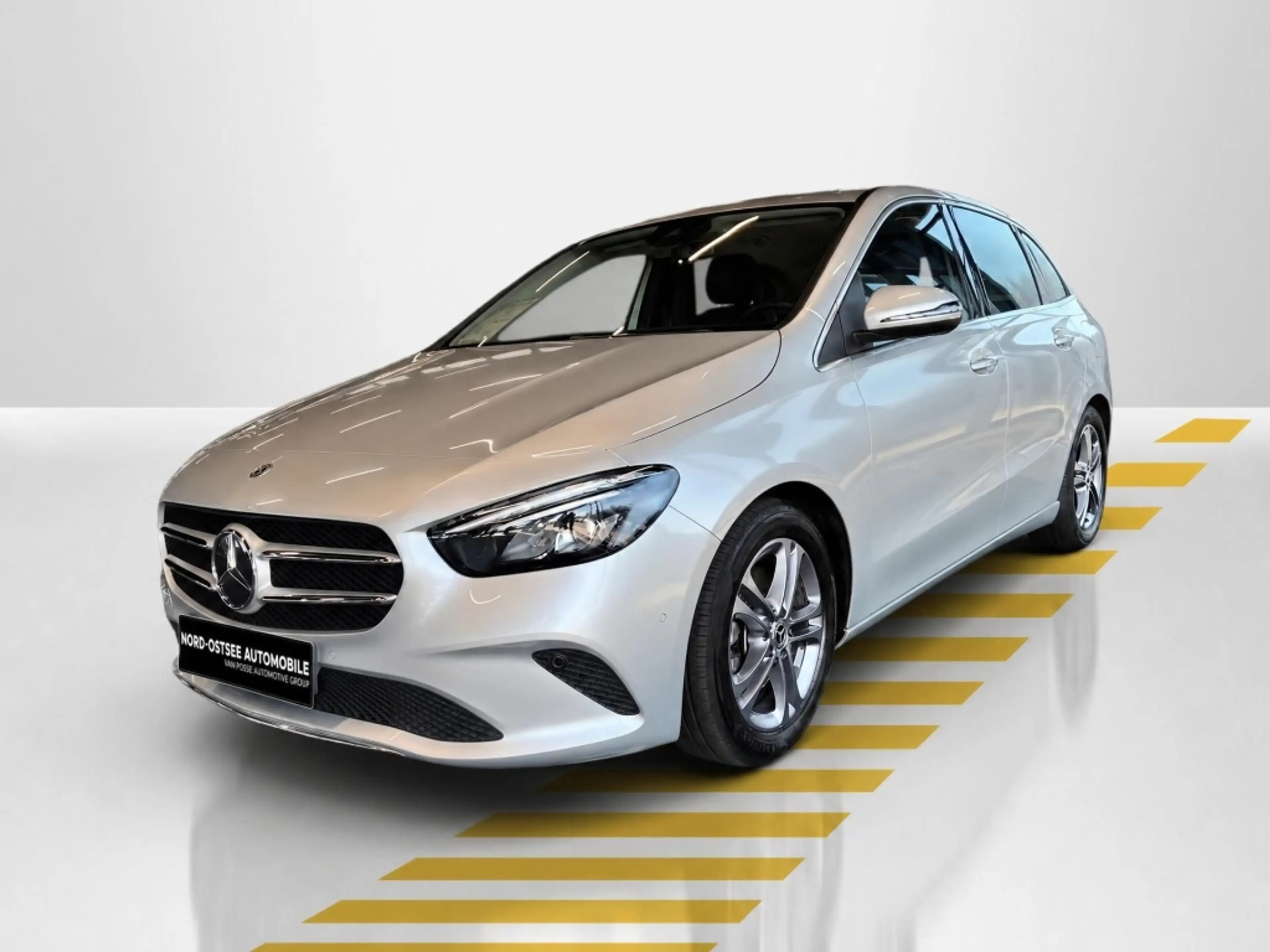 Mercedes-Benz B 220 4M PROGRESSIVE KAMERA SHZ NAVI+ TEMPO LED — photo 2