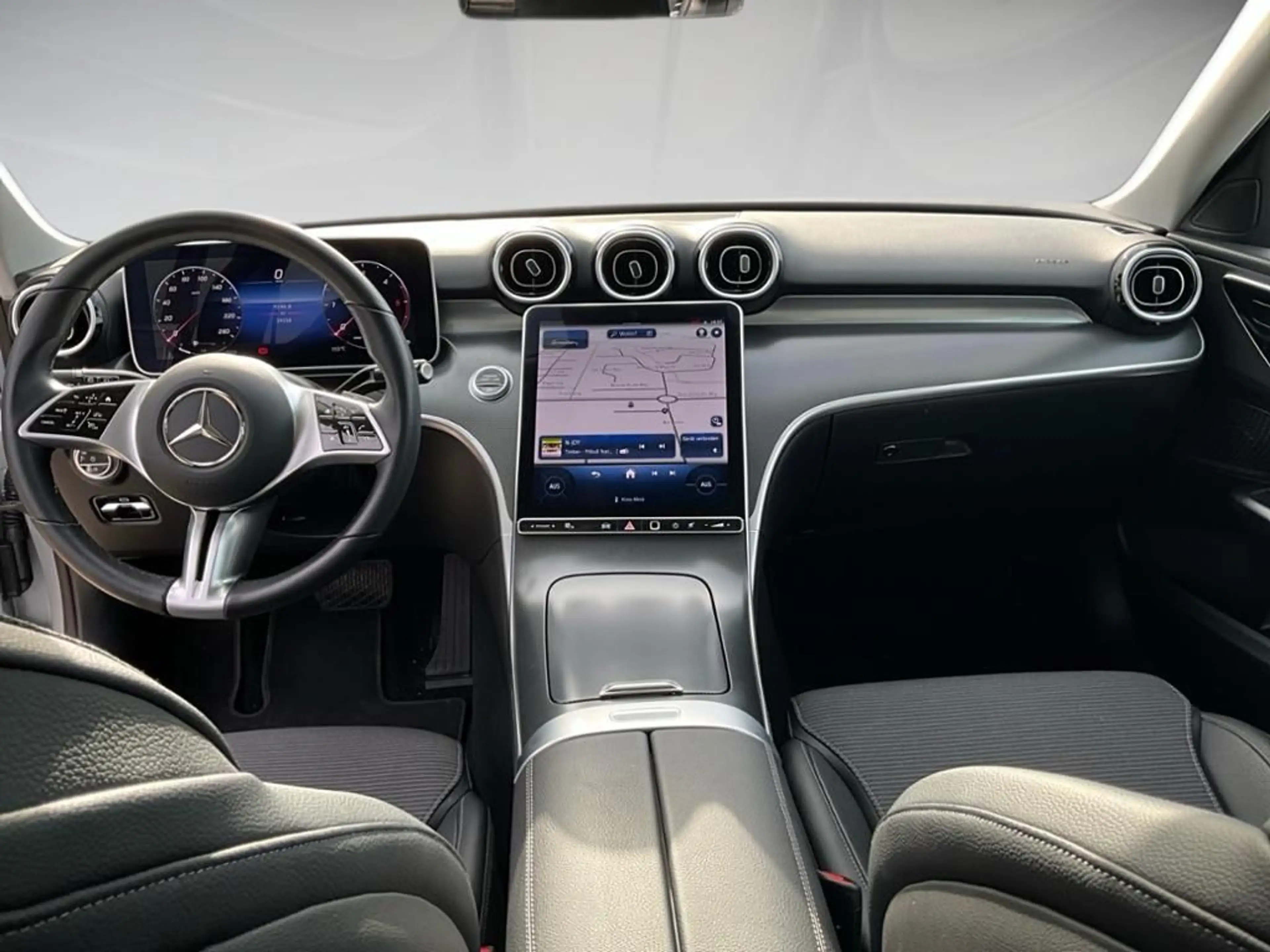 Mercedes-Benz C 220 d Avantgarde T-Modell AUT Kam. KeyLess LED — photo 12