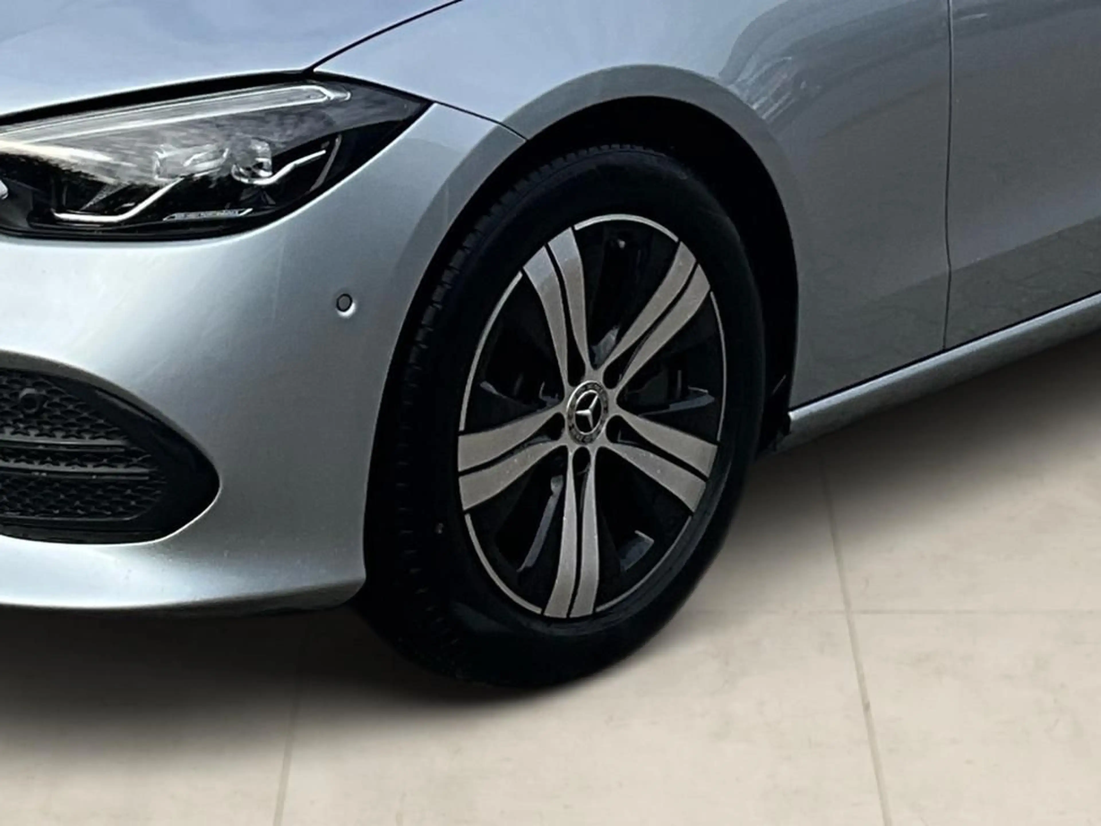 Mercedes-Benz C 220 d Avantgarde T-Modell AUT Kam. KeyLess LED — photo 5