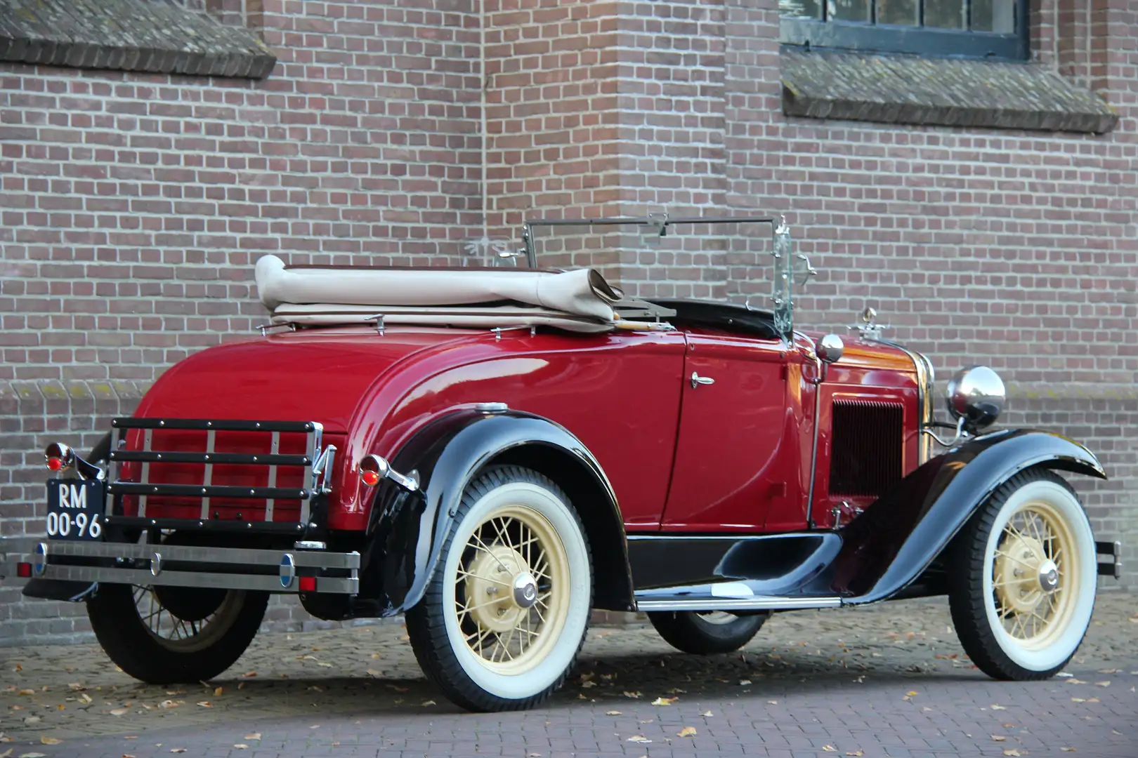 Ford Sonstige Model A Roadster Deluxe A-Ford 1931 Inruil mogelij Rot - 2