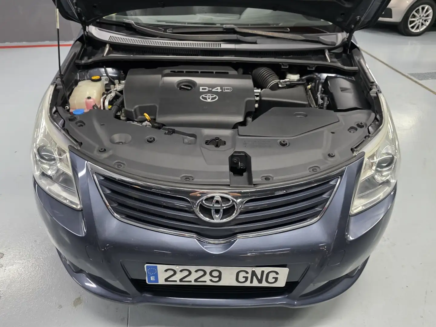 Toyota Avensis 2.0D-4D Active - 2