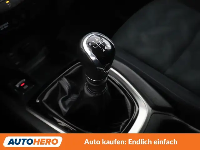 Nissan X-Trail view 25