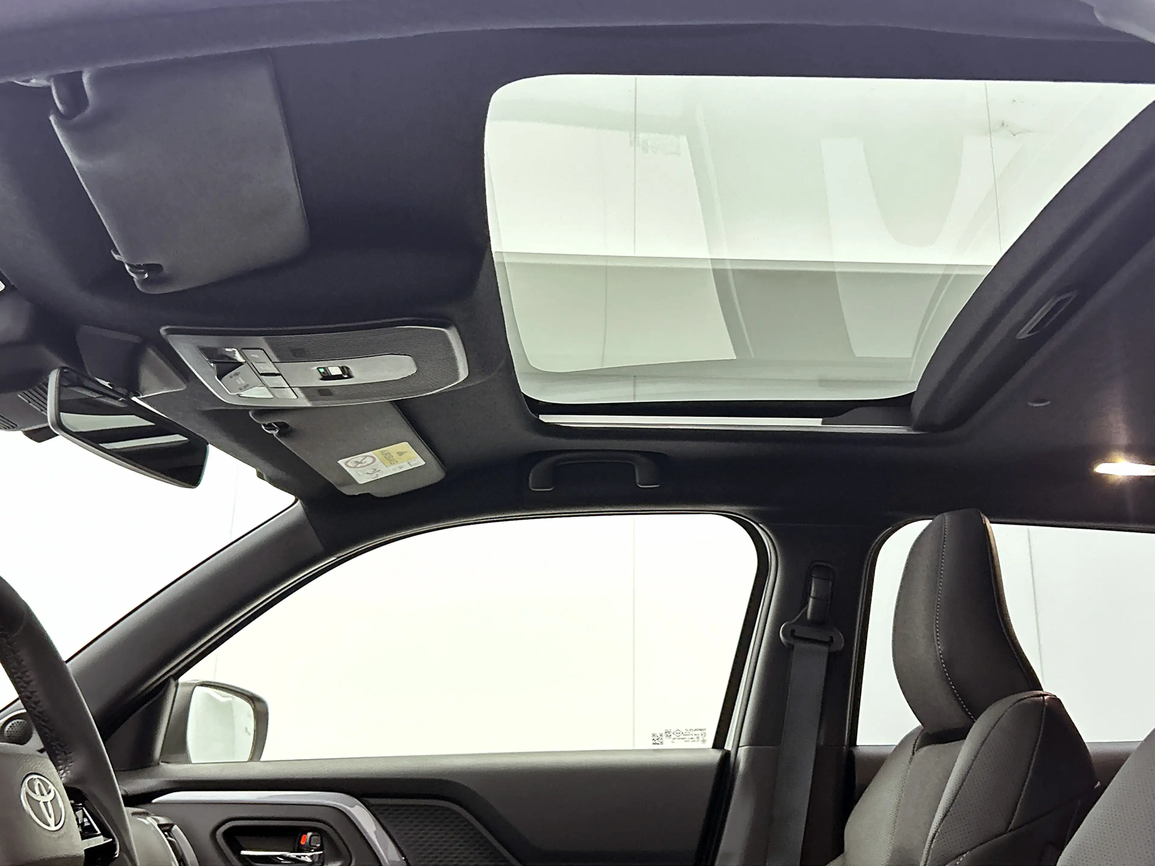 Toyota Urban Cruiser Executive 61 kWh | Stoelverwarming | Half lederen — photo 13