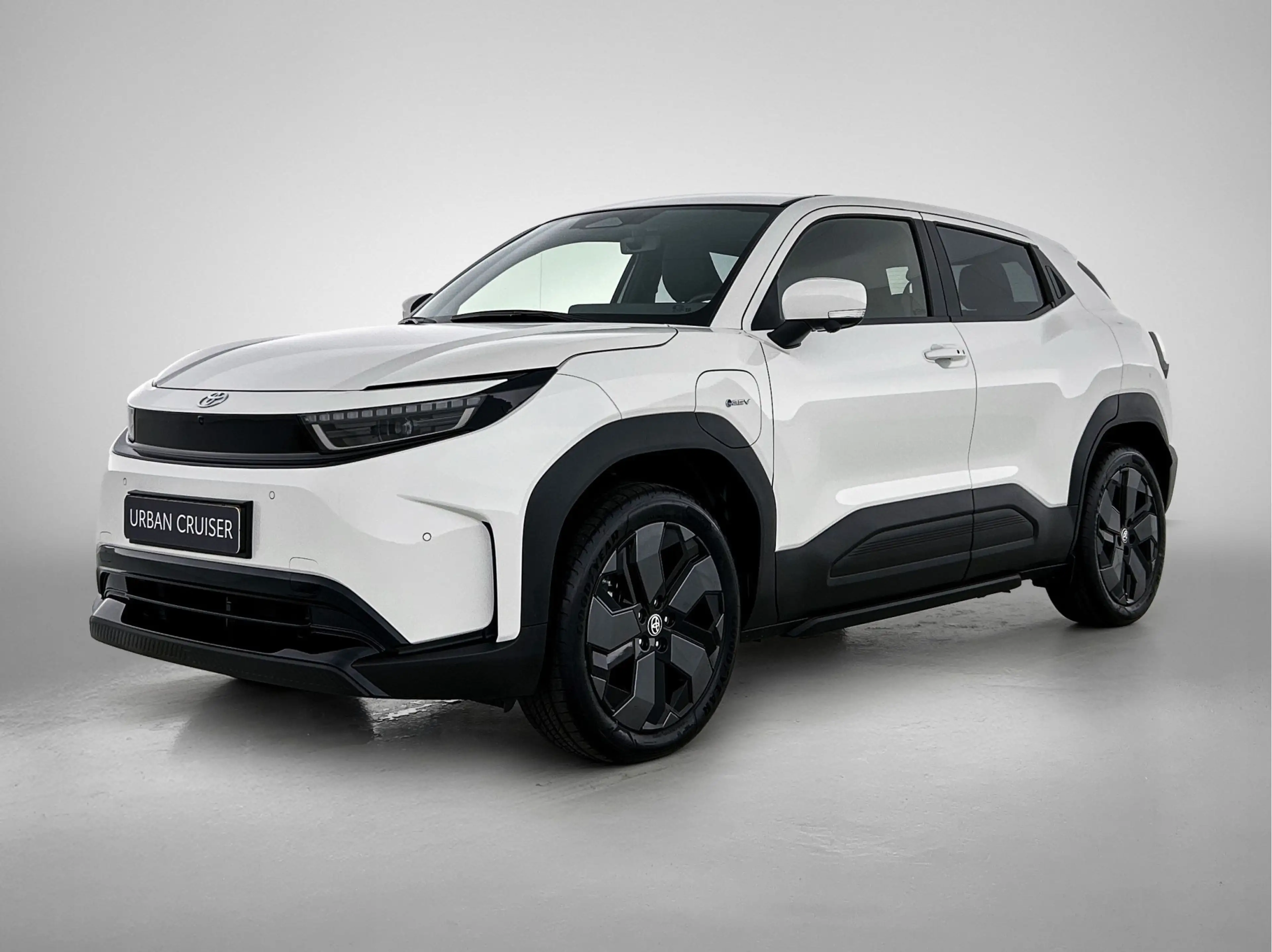 Toyota Urban Cruiser Executive 61 kWh | Stoelverwarming | Half lederen — photo 2