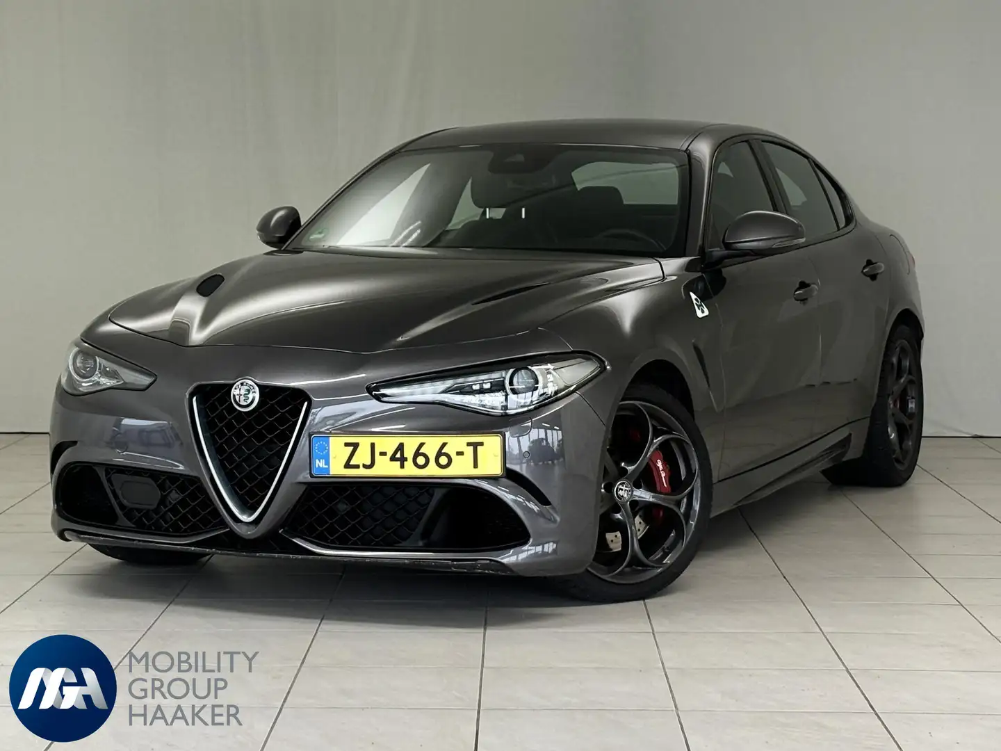 Alfa Romeo Quadrifoglio Giulia 2.9 V6 BITURBO I 510 PK I Apple-Android I P Gris - 1