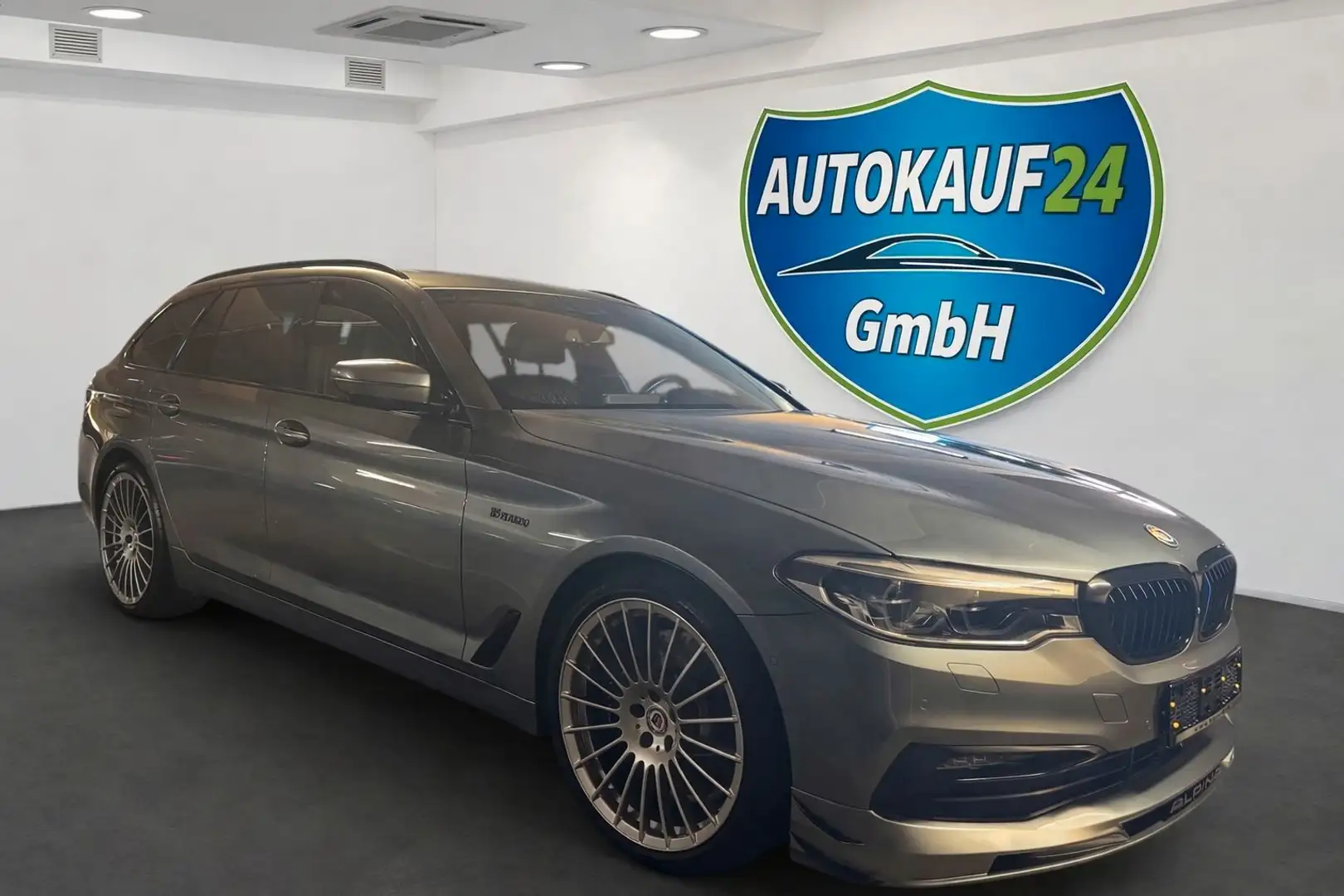 Alpina B5 4.4 Bi-Turbo Touring Grau - 2