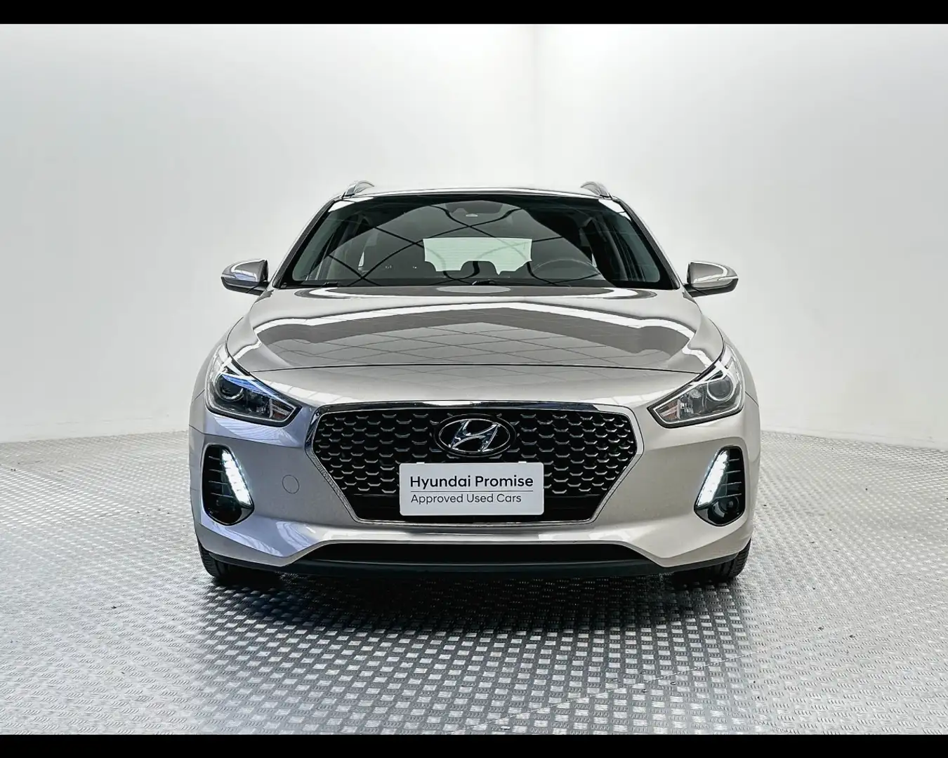 Hyundai i30 Wagon 1.6 CRDi 136CV Business Plateado - 2