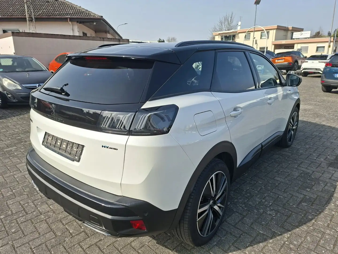 Peugeot 3008 Hybrid 225 GT Weiß - 2