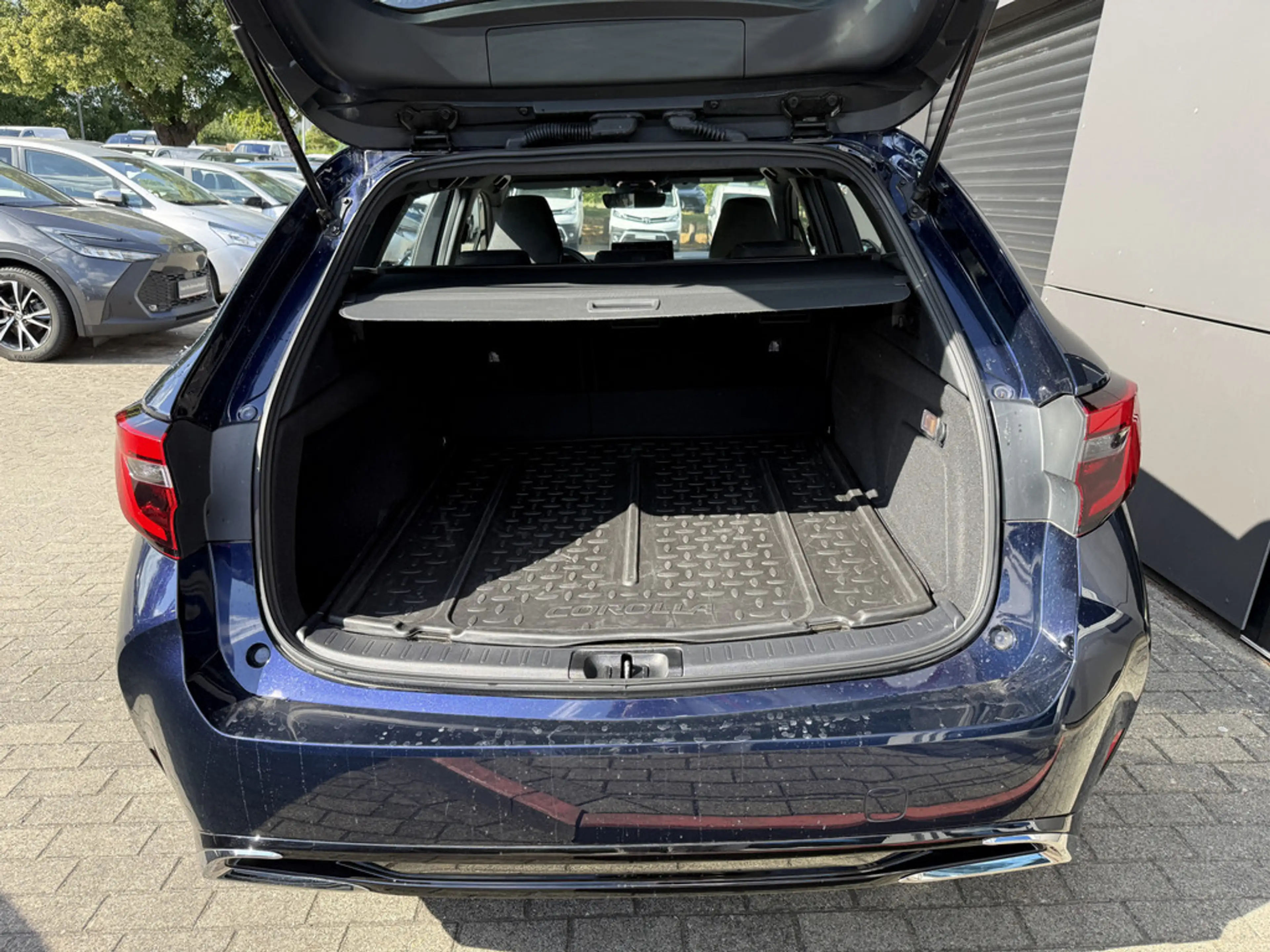 Toyota Corolla Touring Sports 2.0 Hybrid Business Edition — photo 9