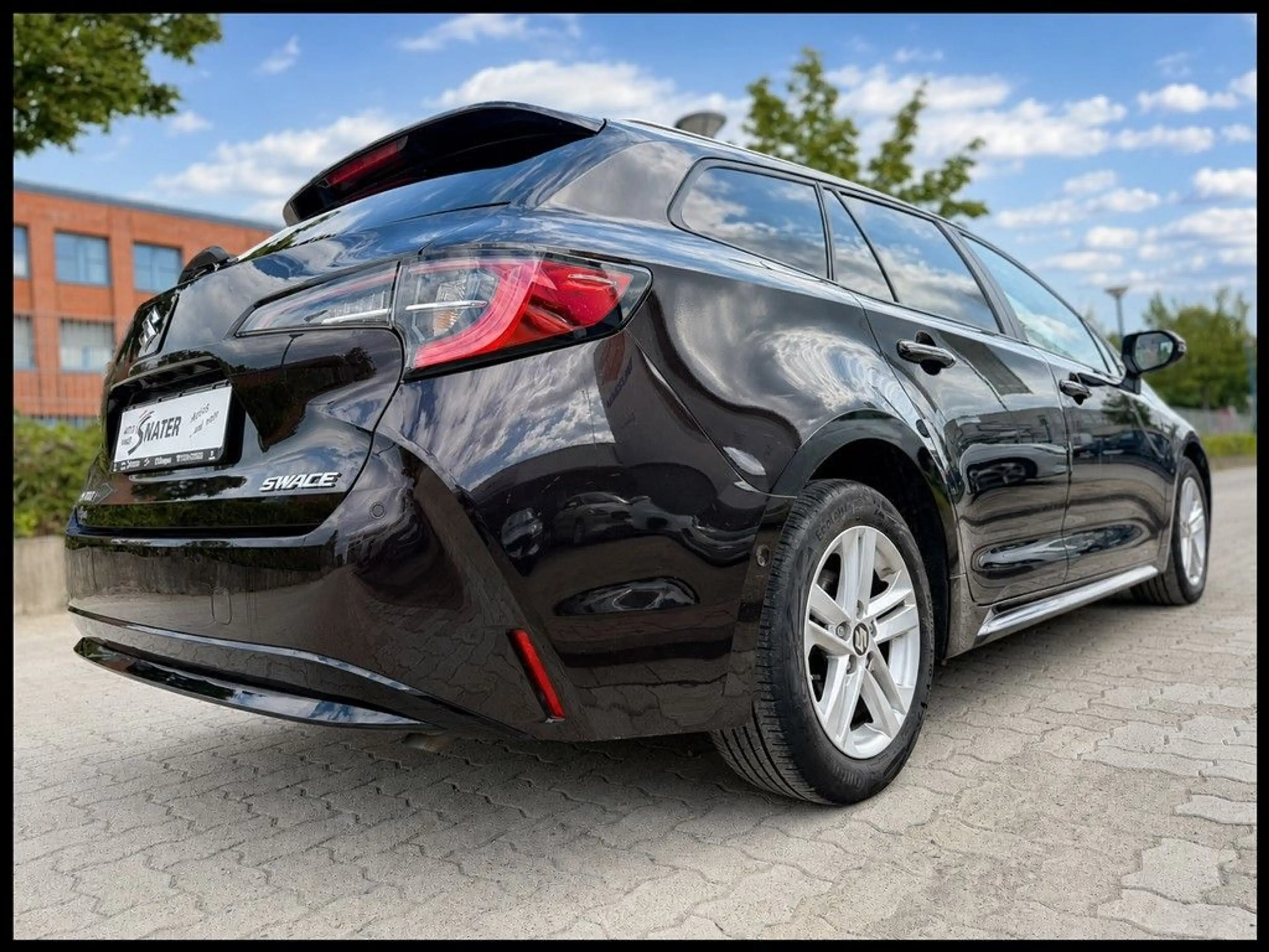 Suzuki Swace SWACE 1.8 HYBRID CVT COMFORT+ — photo 3