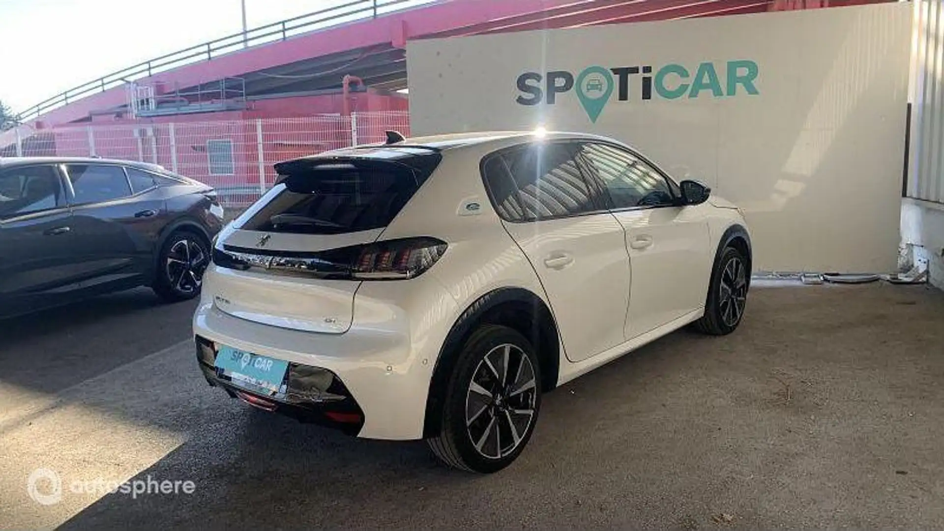 Peugeot 208 e-208 136ch GT - 2