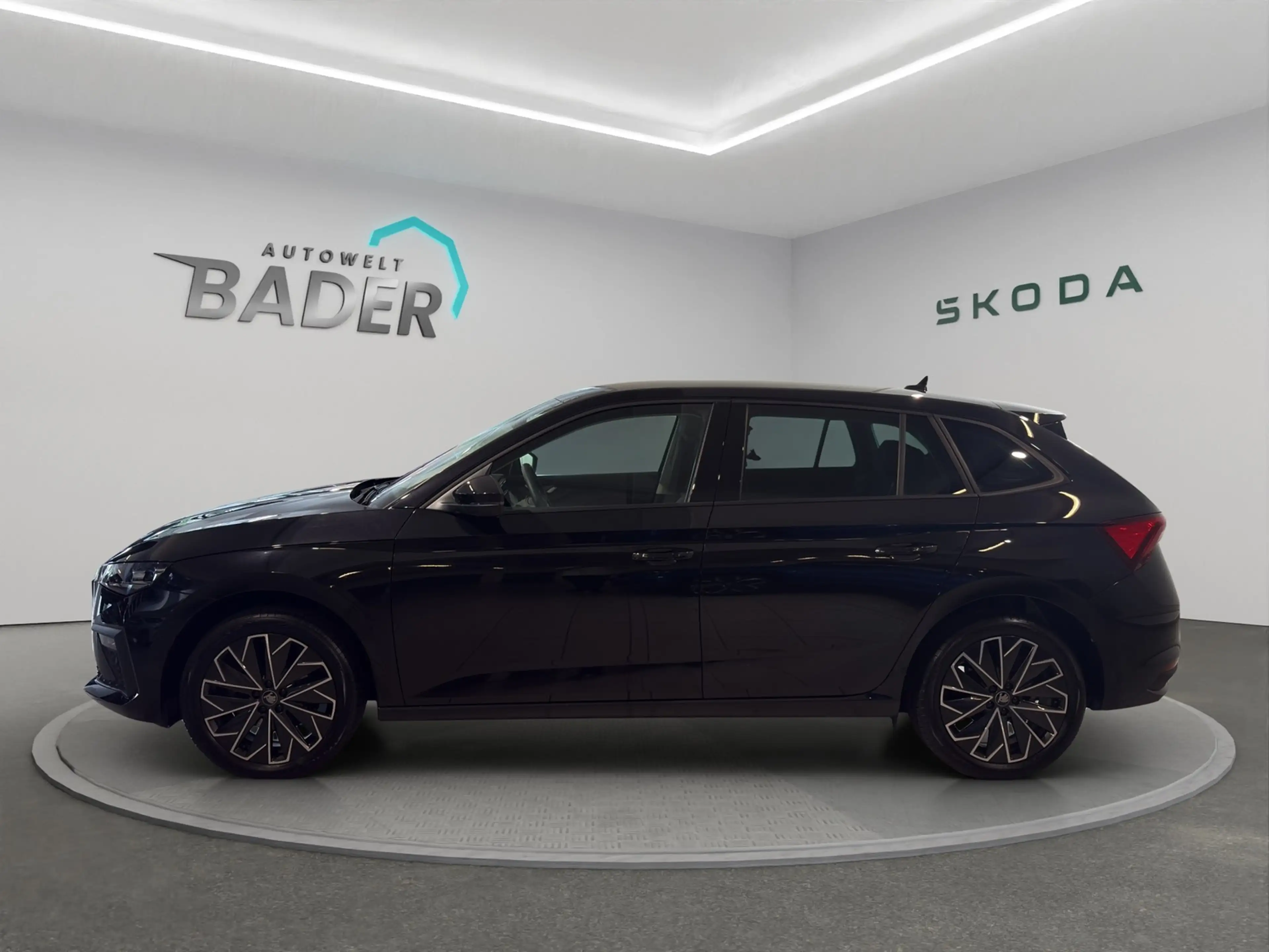 Skoda Scala Tour 1,0 TSI 85 kW 7-Gang PDC LMF SHZ LED — photo 3