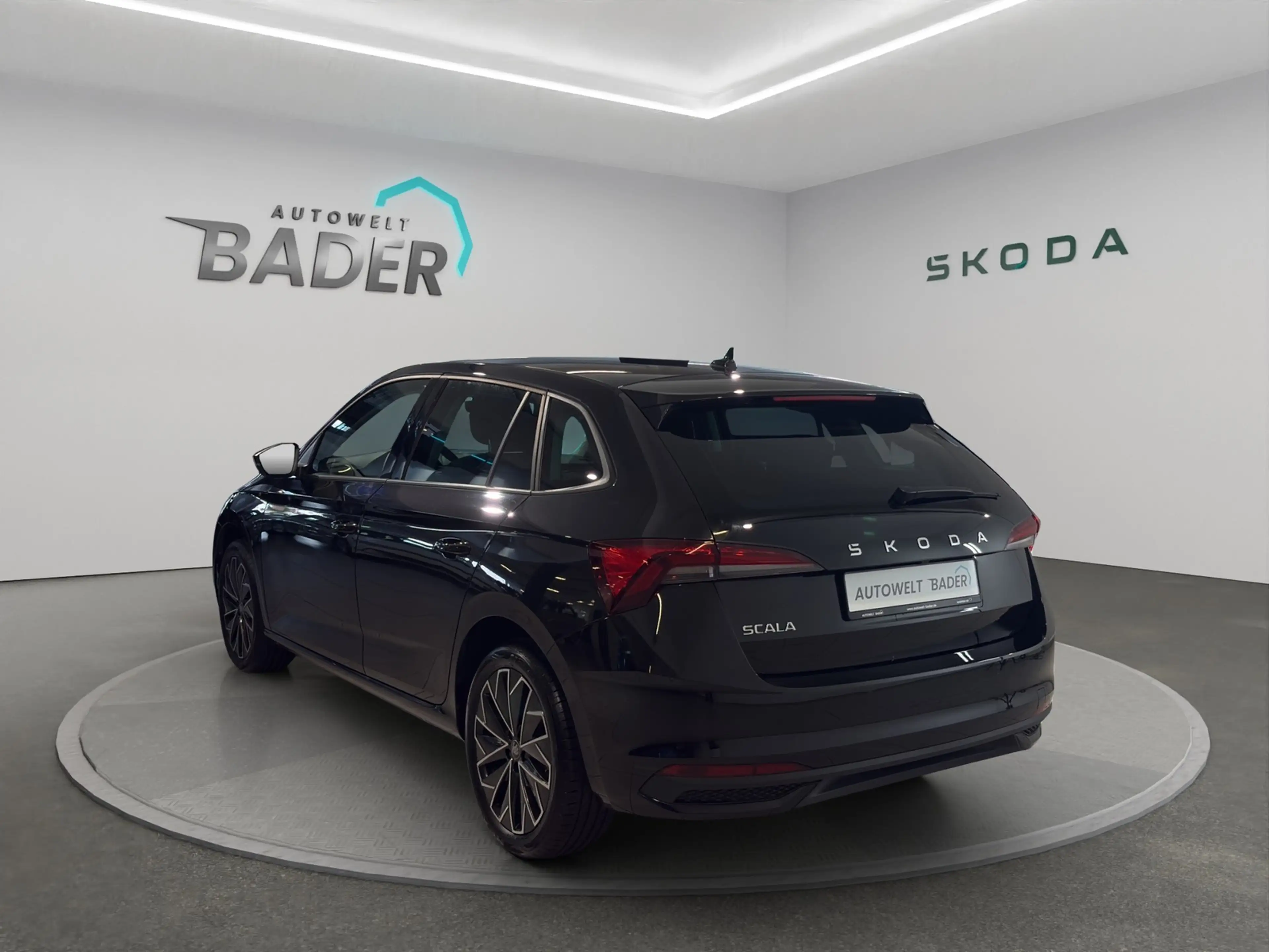 Skoda Scala Tour 1,0 TSI 85 kW 7-Gang PDC LMF SHZ LED — photo 4