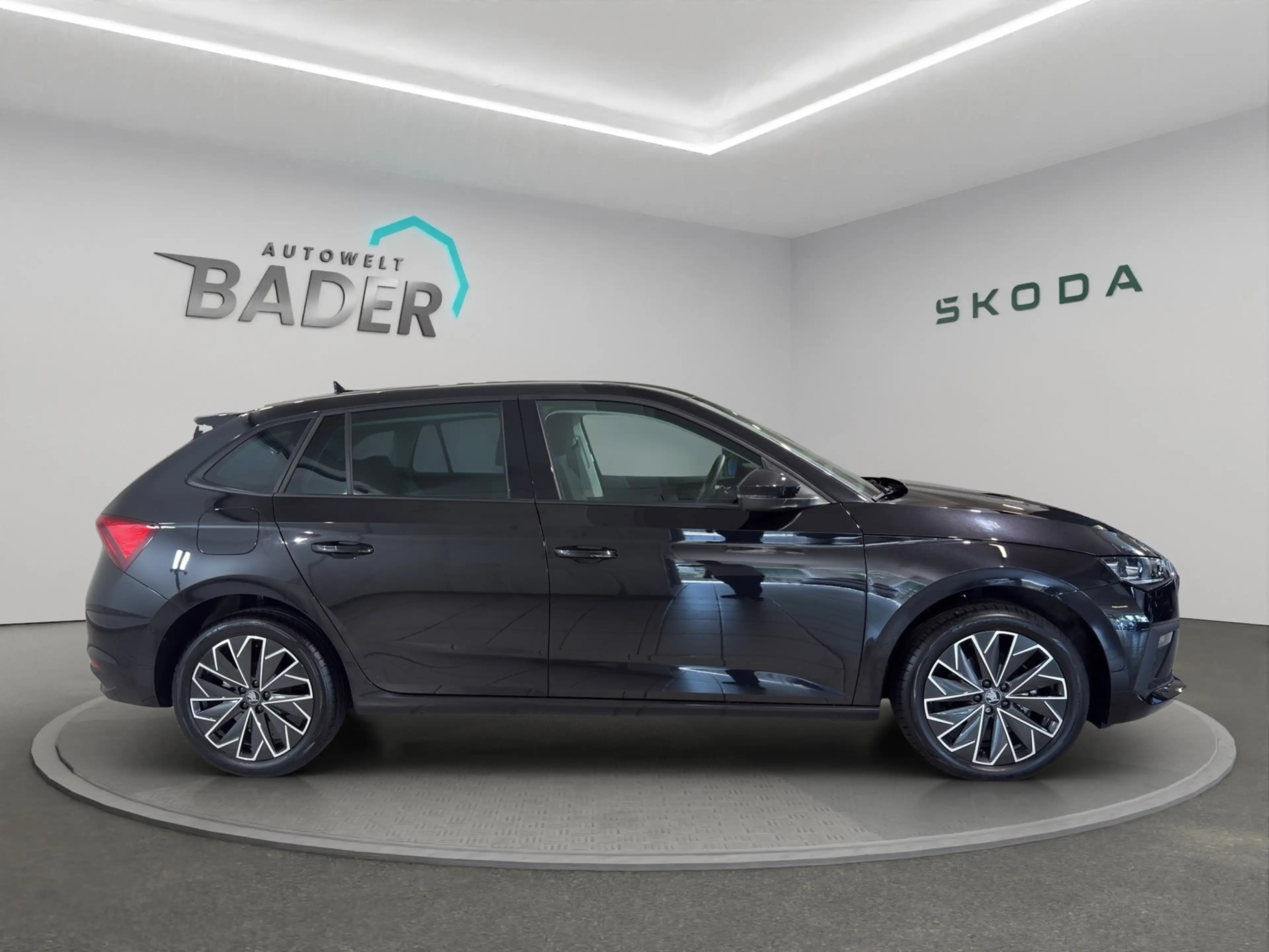 Skoda Scala Tour 1,0 TSI 85 kW 7-Gang PDC LMF SHZ LED — photo 7
