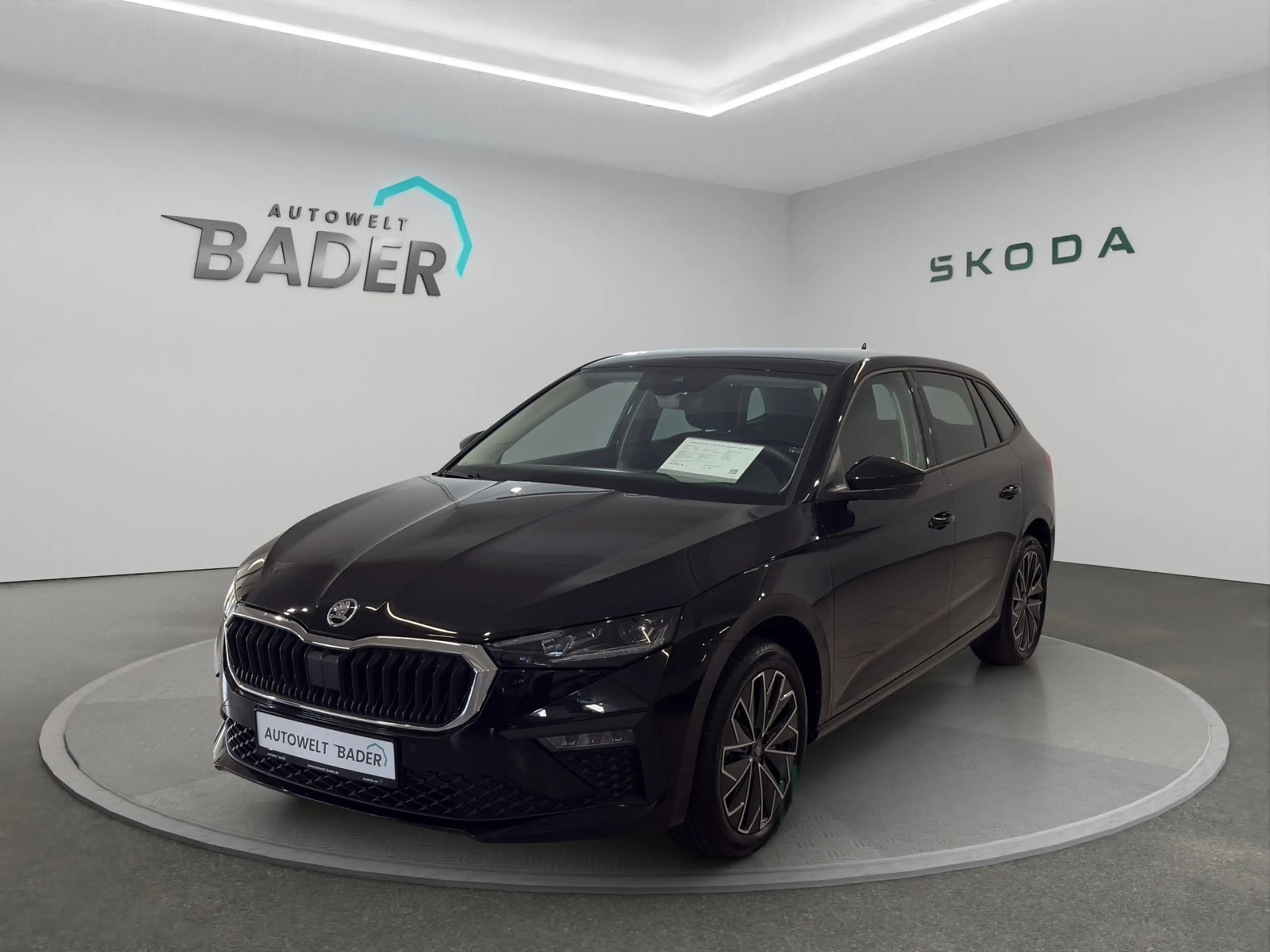 Skoda Scala Tour 1,0 TSI 85 kW 7-Gang PDC LMF SHZ LED