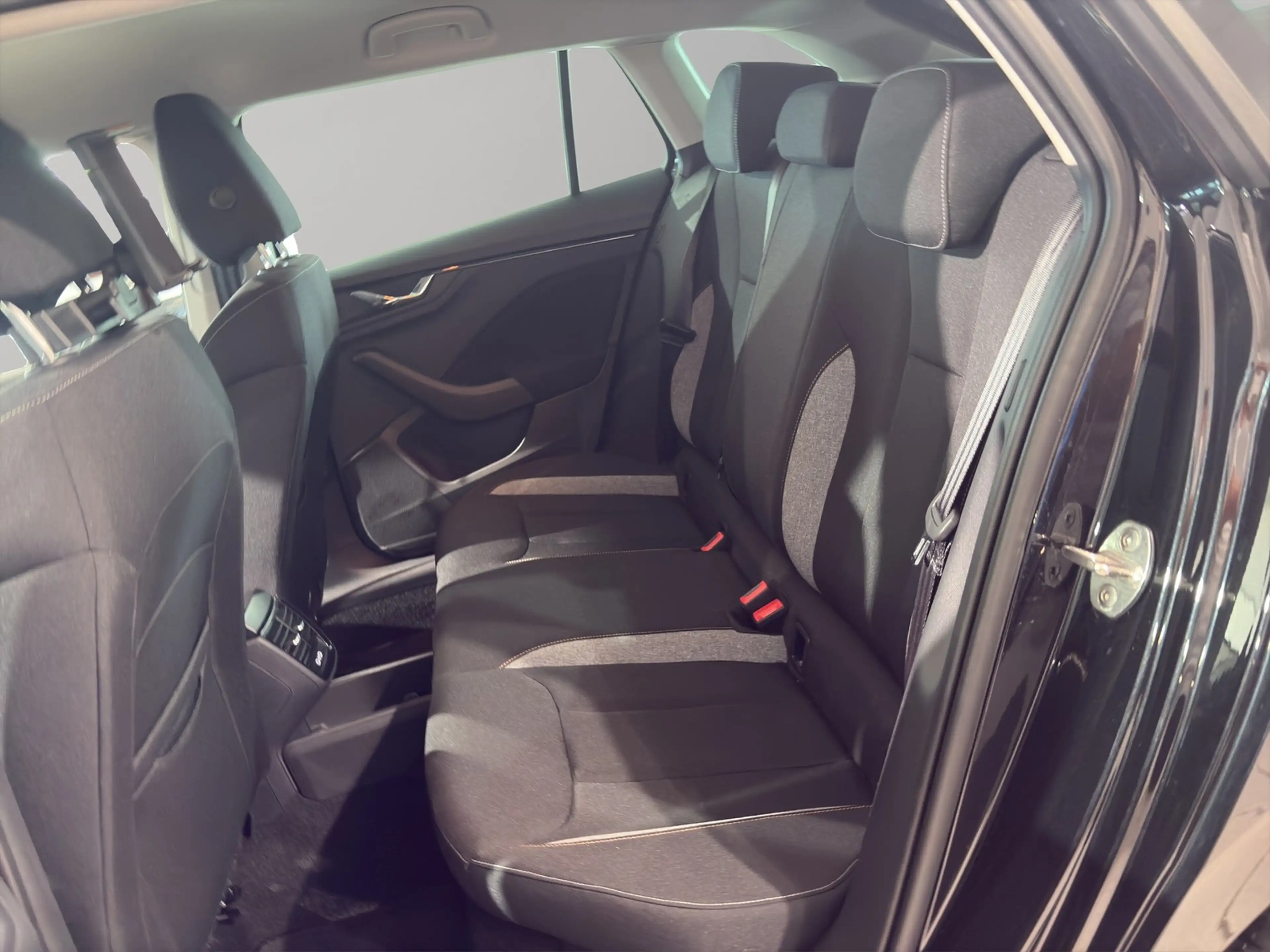 Skoda Scala Tour 1,0 TSI 85 kW 7-Gang PDC LMF SHZ LED — photo 13