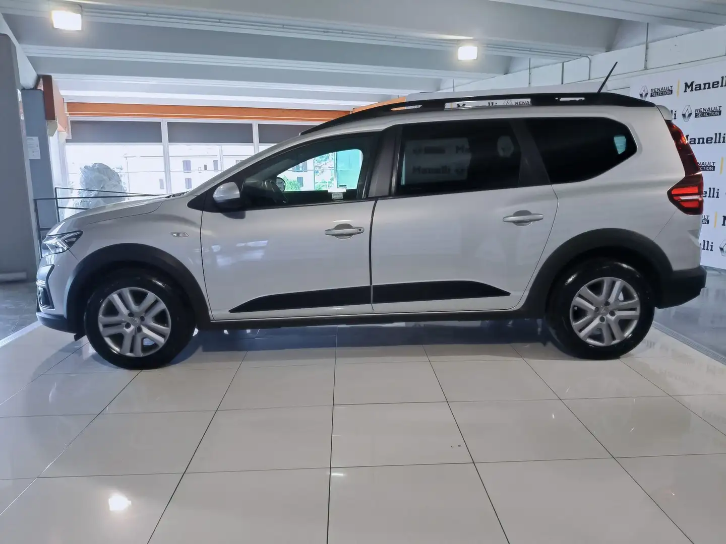 Dacia Jogger Comfort 1.0 tce Gpl 100cv 5 POSTI rif.GH373 Argent - 2