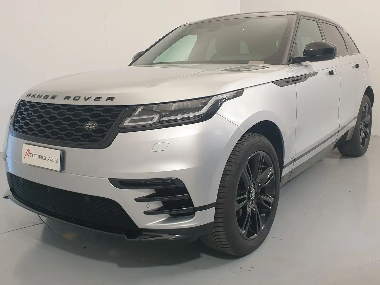 Land Rover Range Rover Velar 2.0d i4 r-dynamic se 180cv auto my20 Ezüst - 1