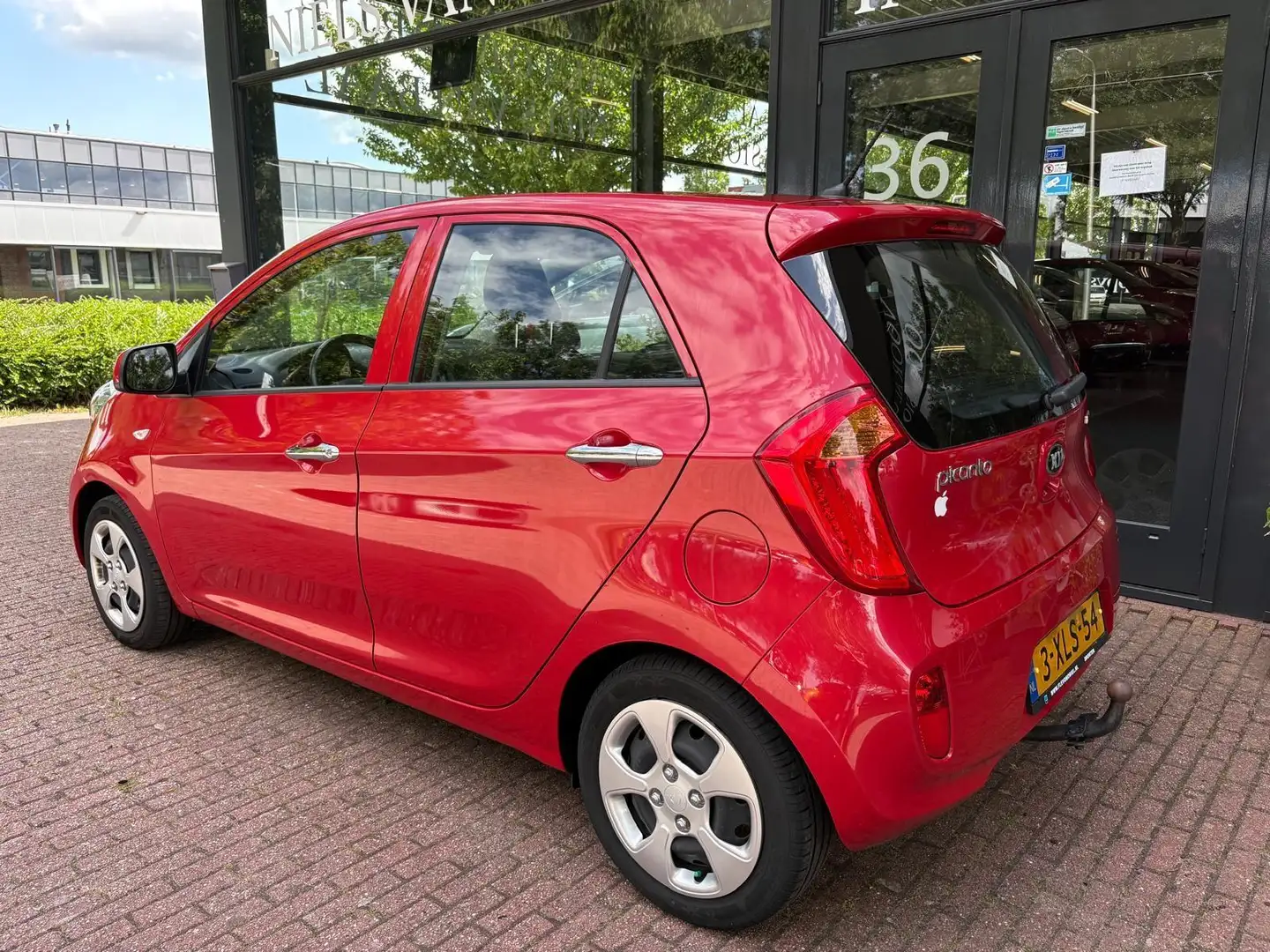 Kia Picanto 1.0 CVVT BusinessLine 21Dkm NAP/Airco/5Drs/Apple Rood - 2