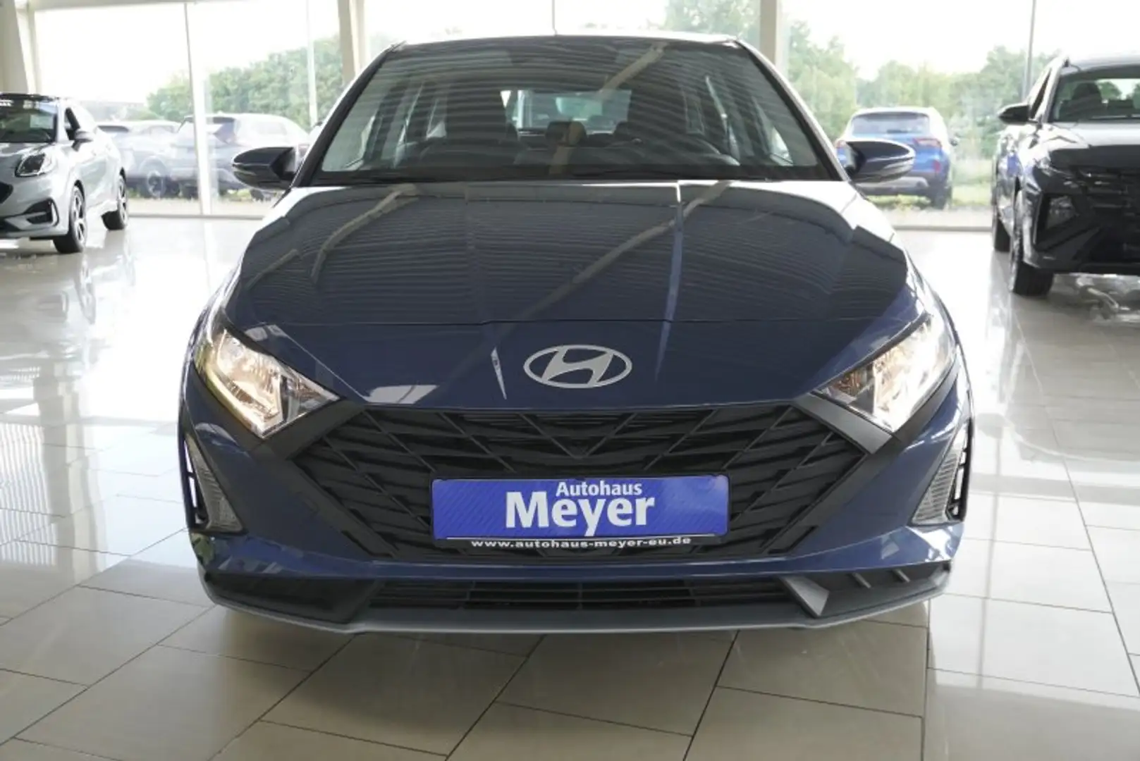 Hyundai i20 1,2 79PS Navi/Winterp/Kamera/Temp/Pdc    ** Blau - 2