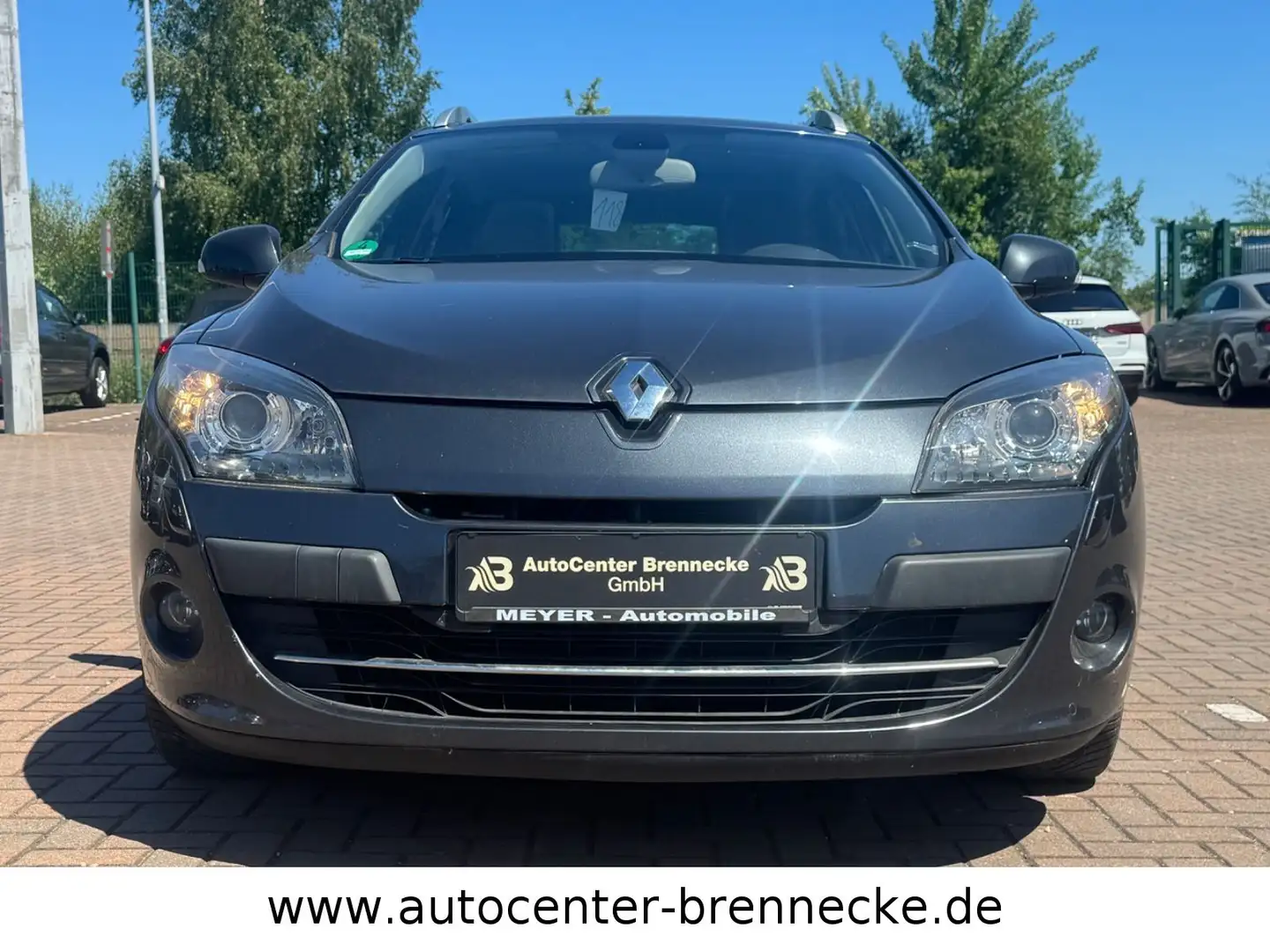 Renault Megane III Grandtour Luxe*Automatik* Grau - 2