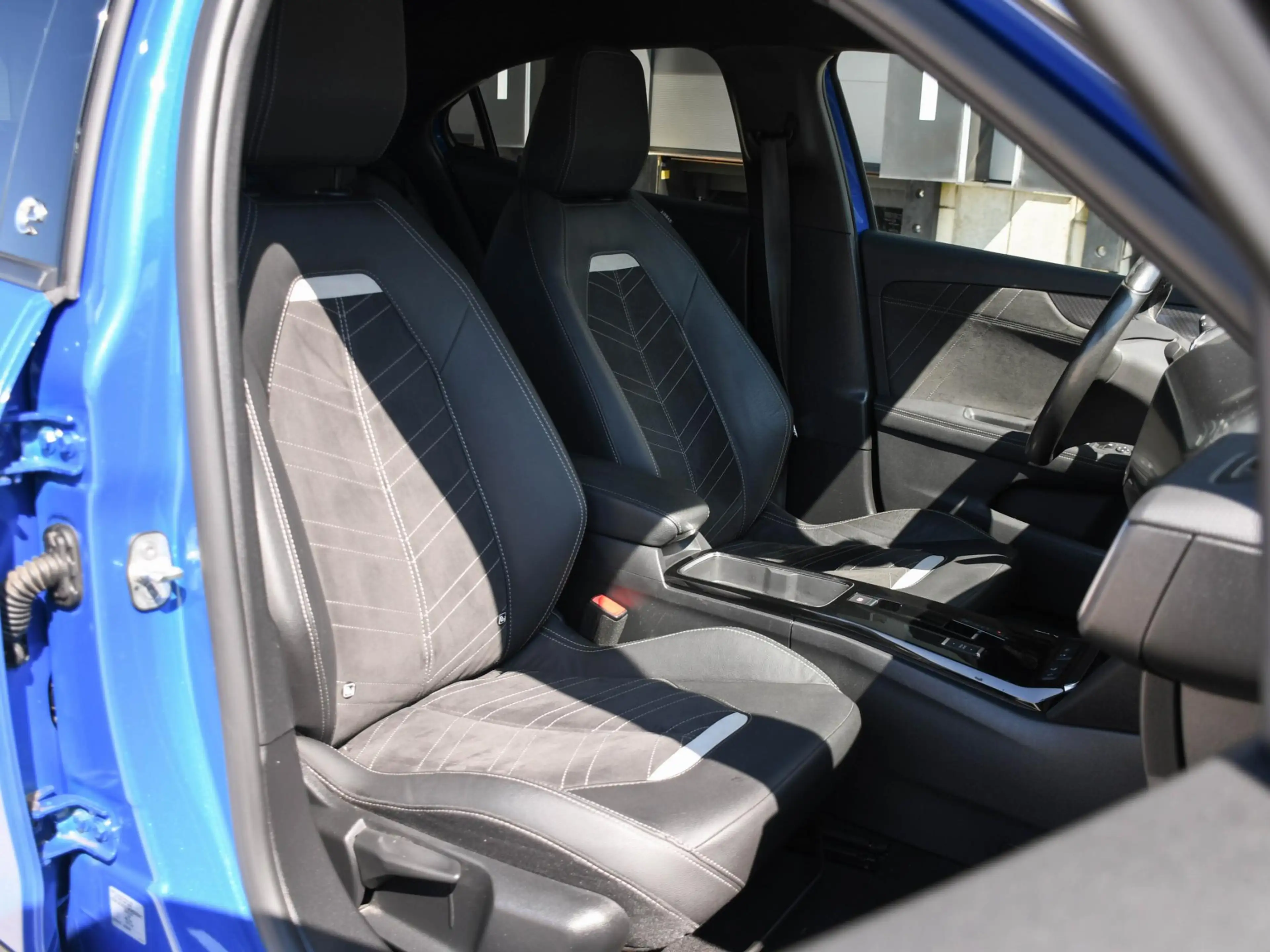 Opel Mokka-E Ultimate 50kWh 136pk Automaat. NAVI | DAB | CAMERA — photo 9