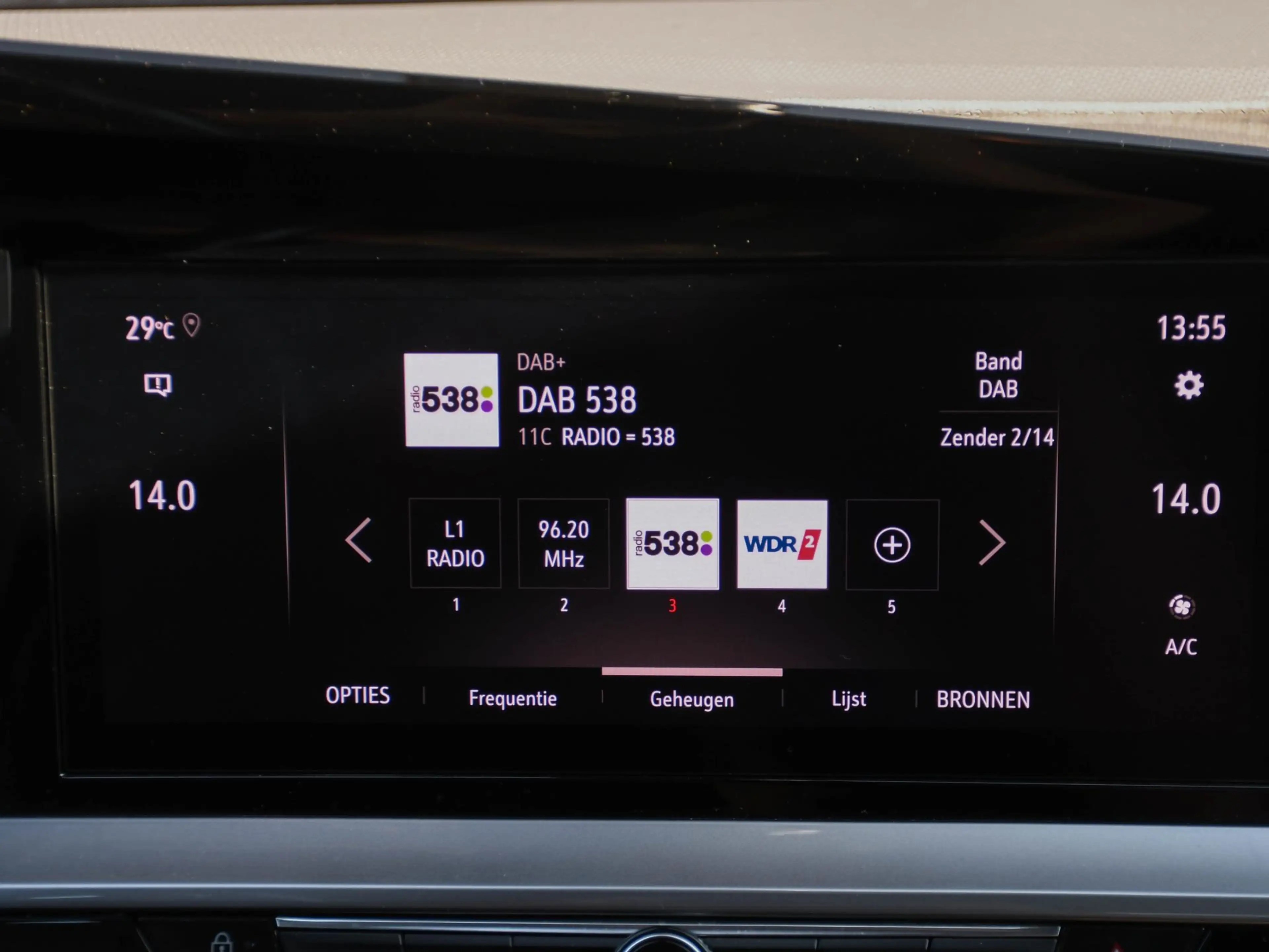 Opel Mokka-E Ultimate 50kWh 136pk Automaat. NAVI | DAB | CAMERA — photo 15