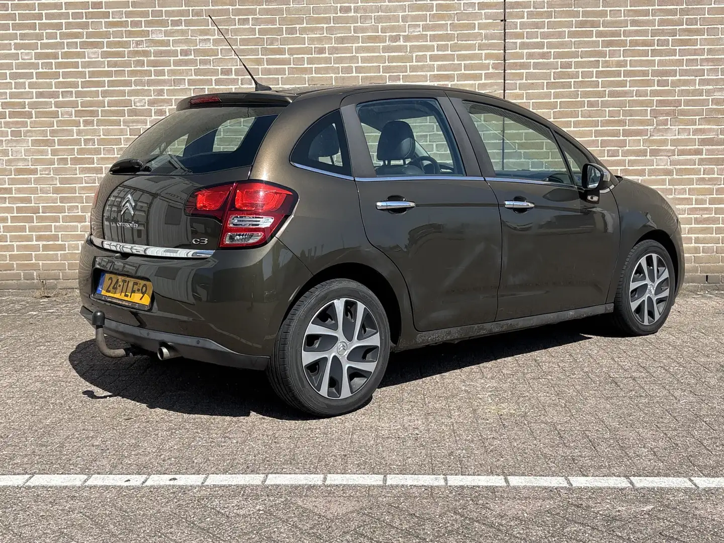 Citroen C3 1.6 e-HDi Selection | Climate | Cruise | APK 03-20 Bruin - 2