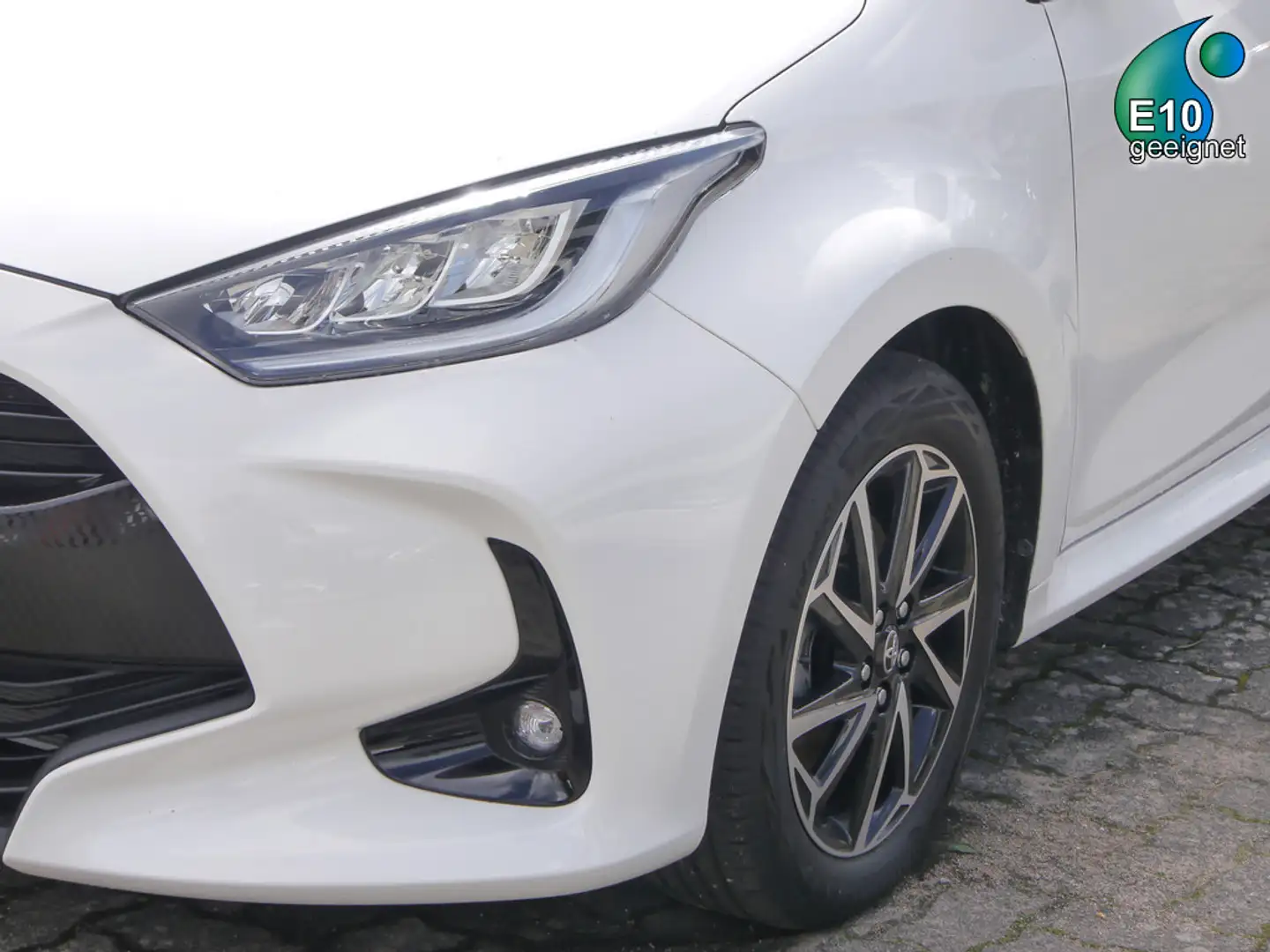 Toyota Yaris Hybrid 1.5 Team D KAMERA NAVI ACC LED Blanco - 2