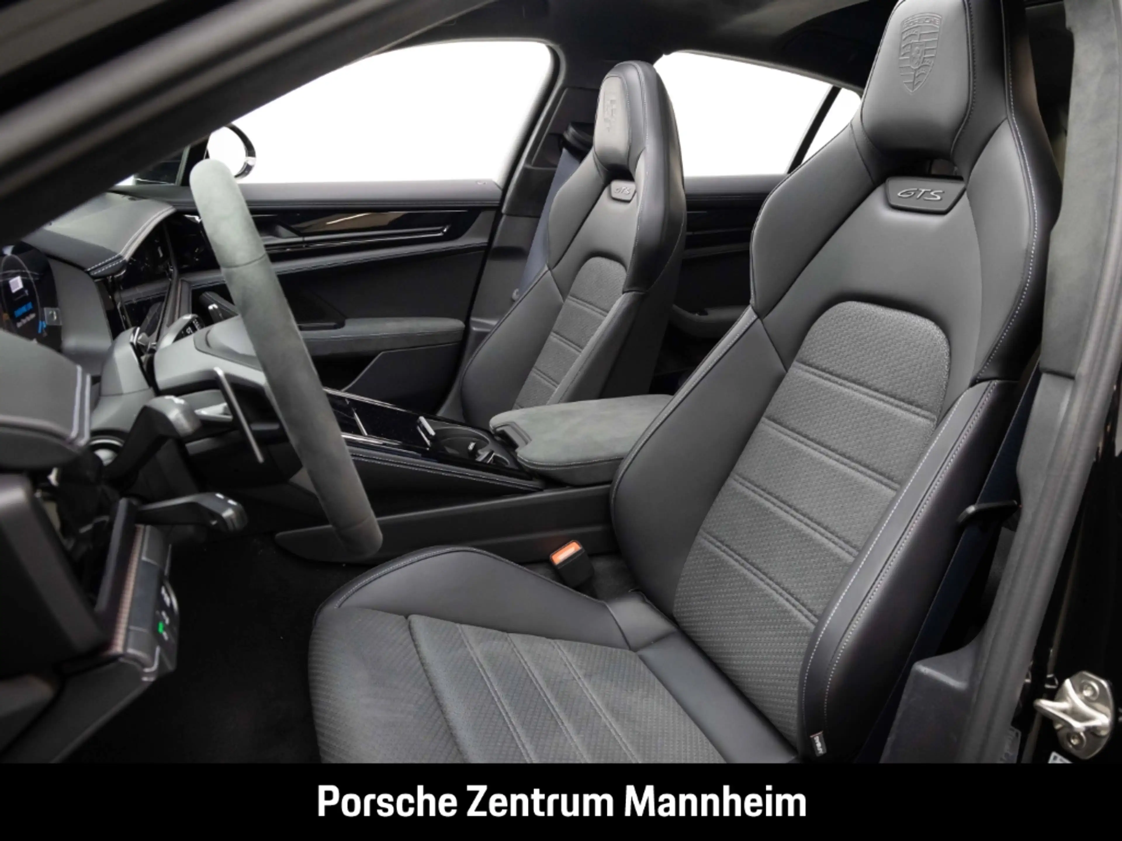 Porsche Panamera GTS — photo 5