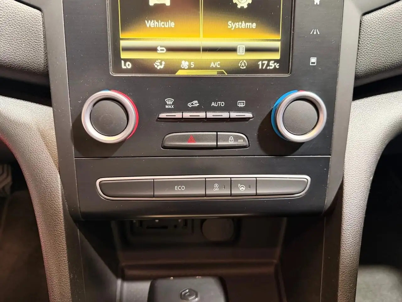 Renault Megane Berline — photo 17