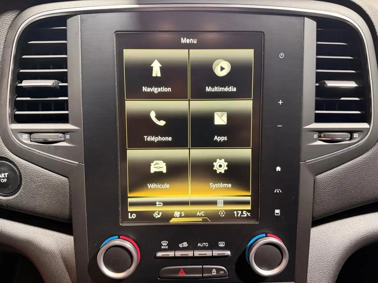 Renault Megane Berline — photo 16