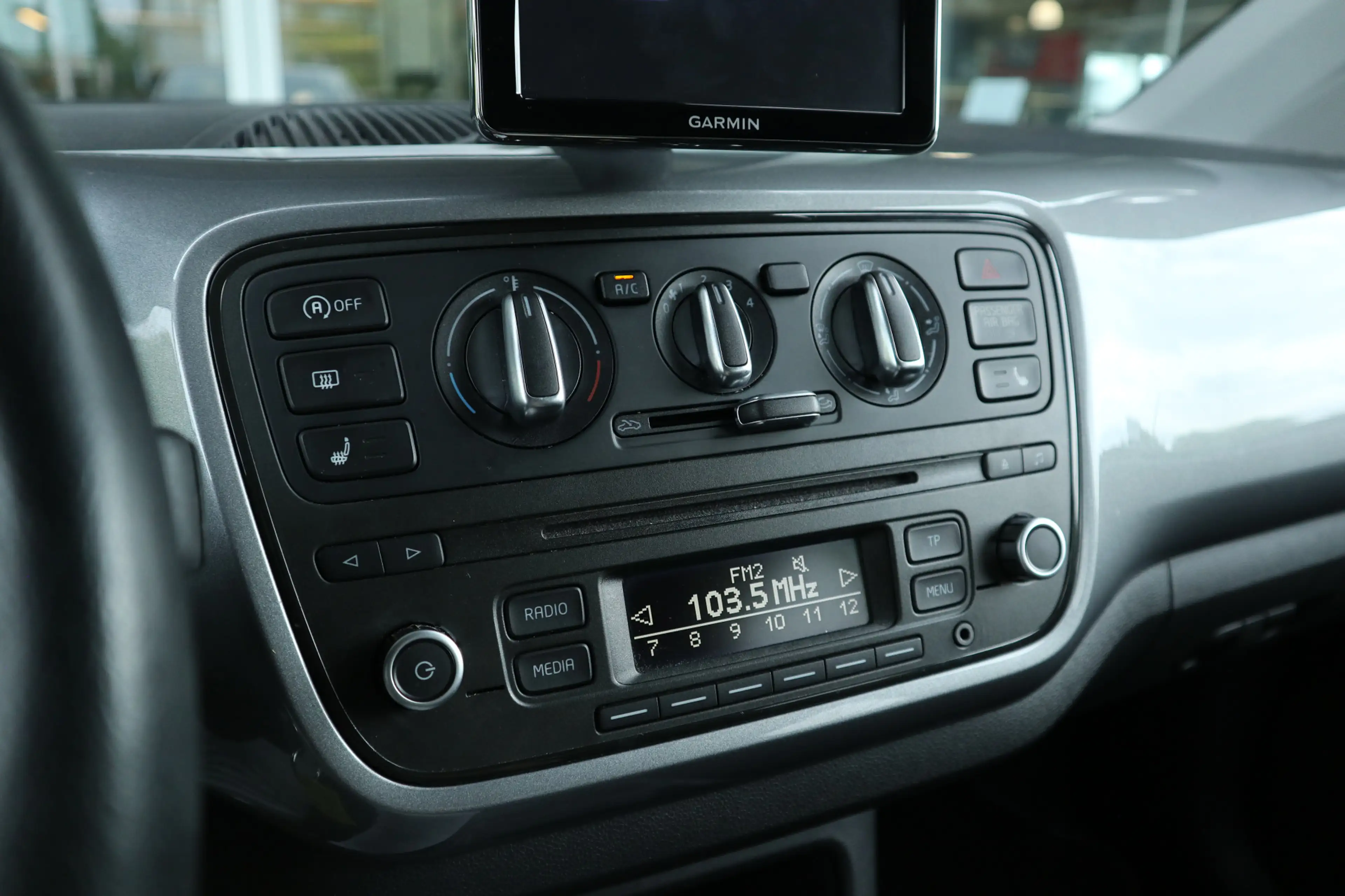 SEAT Mii 1.0 Sport Dynamic — photo 10
