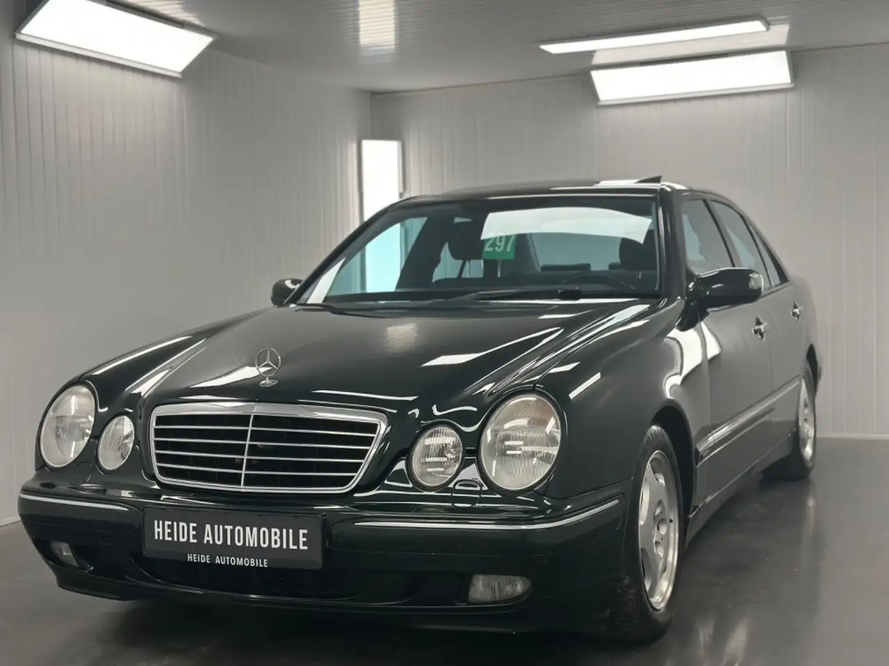 Mercedes-Benz E 240